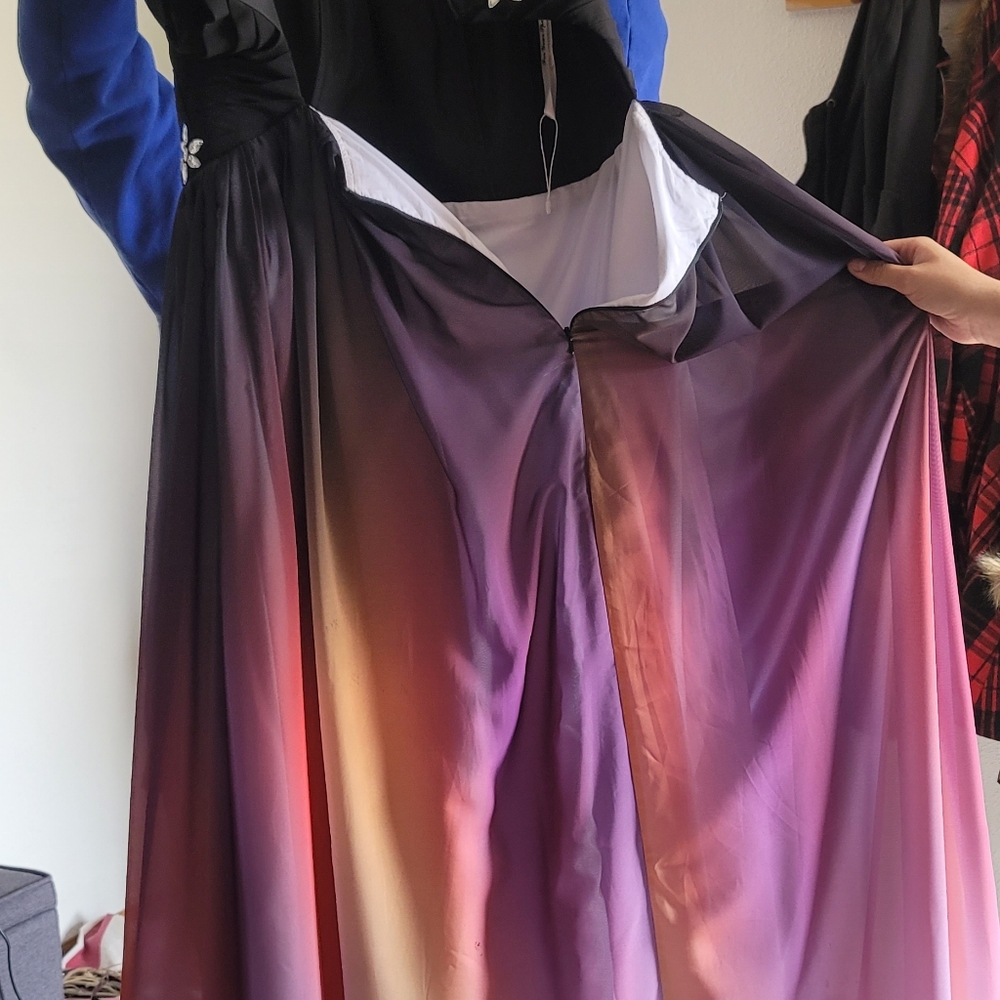 Homecoming/Prom dress - Picture 3 of 4